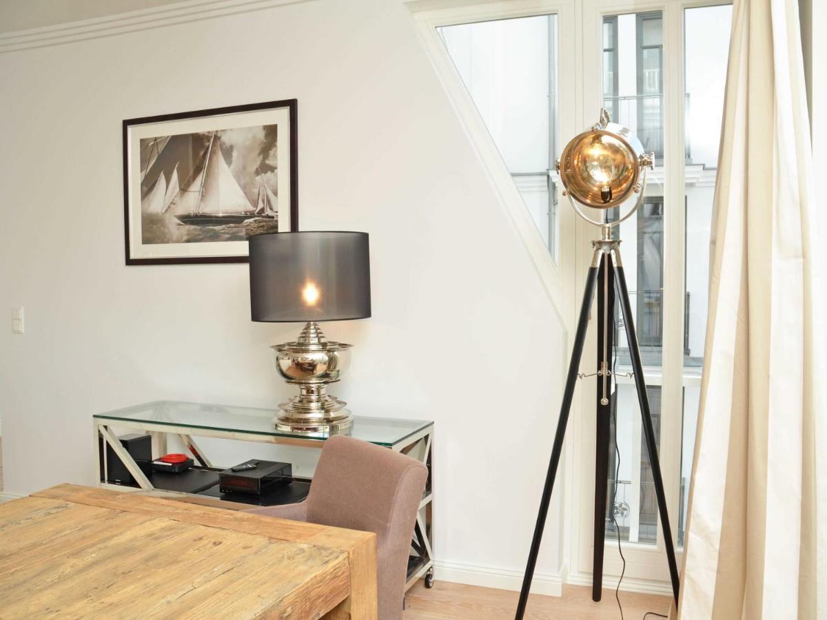 Villa "Johanna" Sellin - Wg12 Mit Kamin Und Zwei Balkonen Екстериор снимка